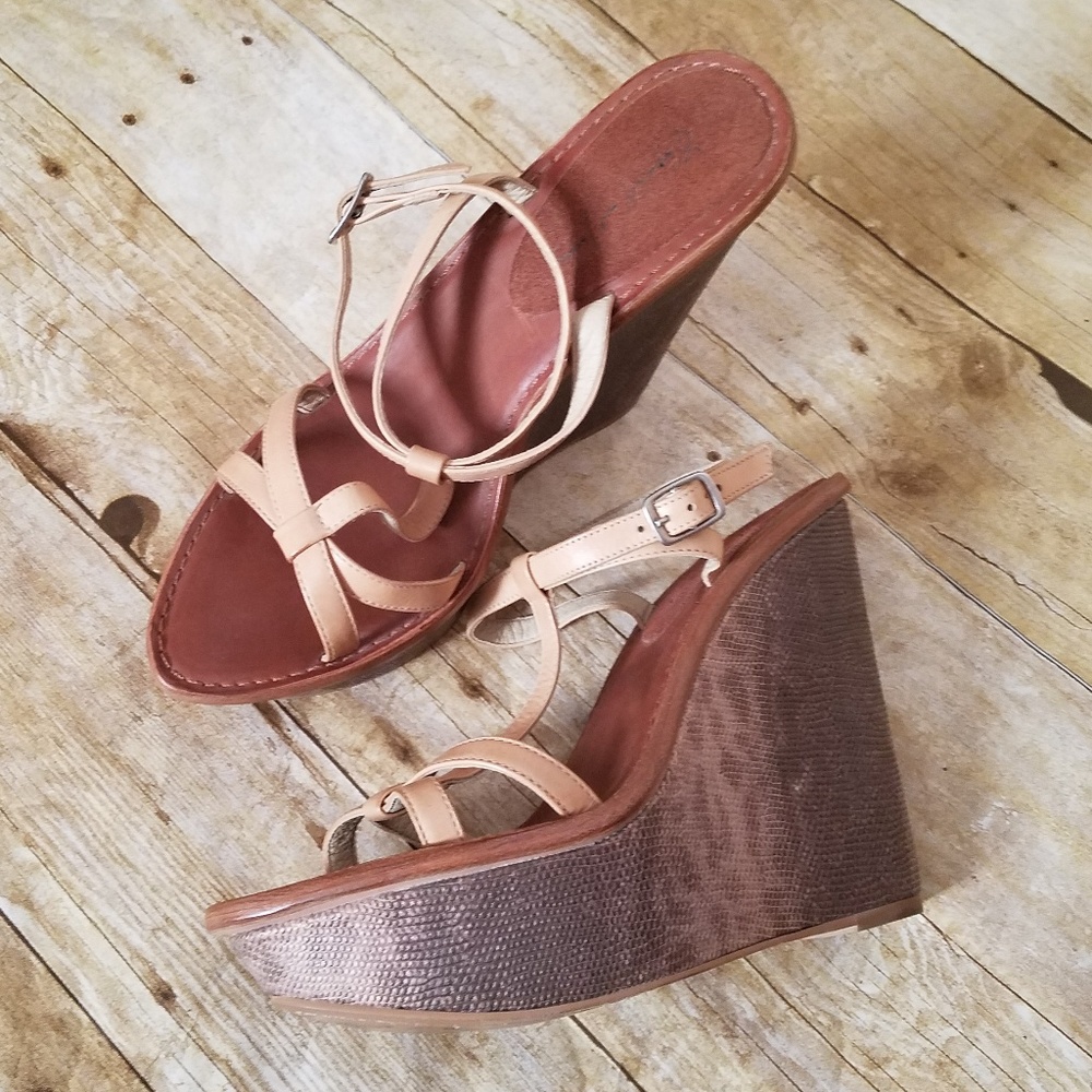Elizabeth and James Hazel Wedge Heel Sanda… - Picture 2 of 6